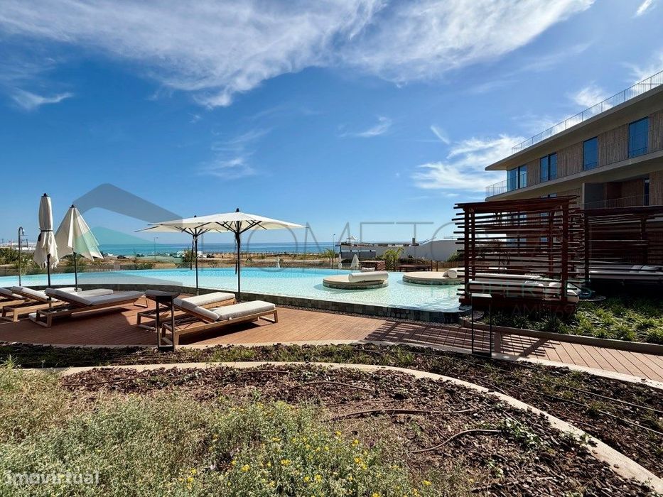 Novo apartamento T2, frente mar - Quarteira