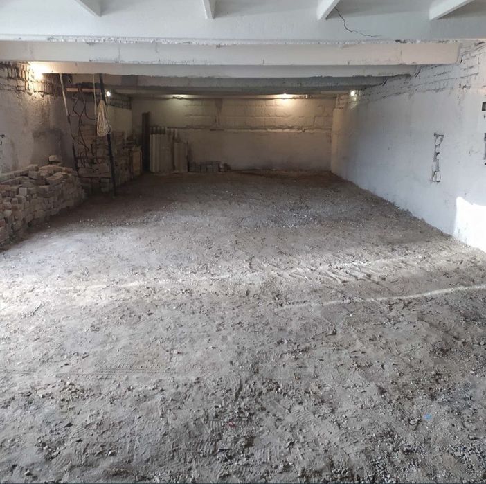 Сдаю Гаражи кооператив {САТУРН}, возле Каретного Двора!