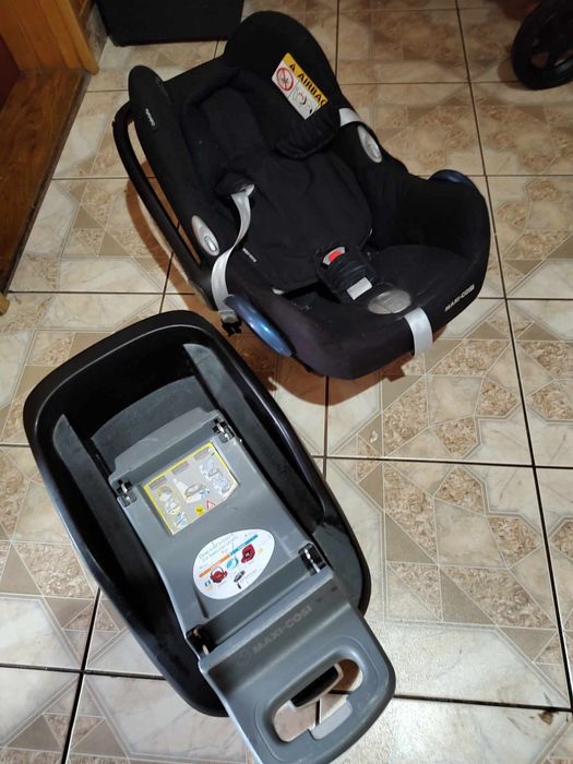 Fotelik maxi Cosi + baza ISOFIX