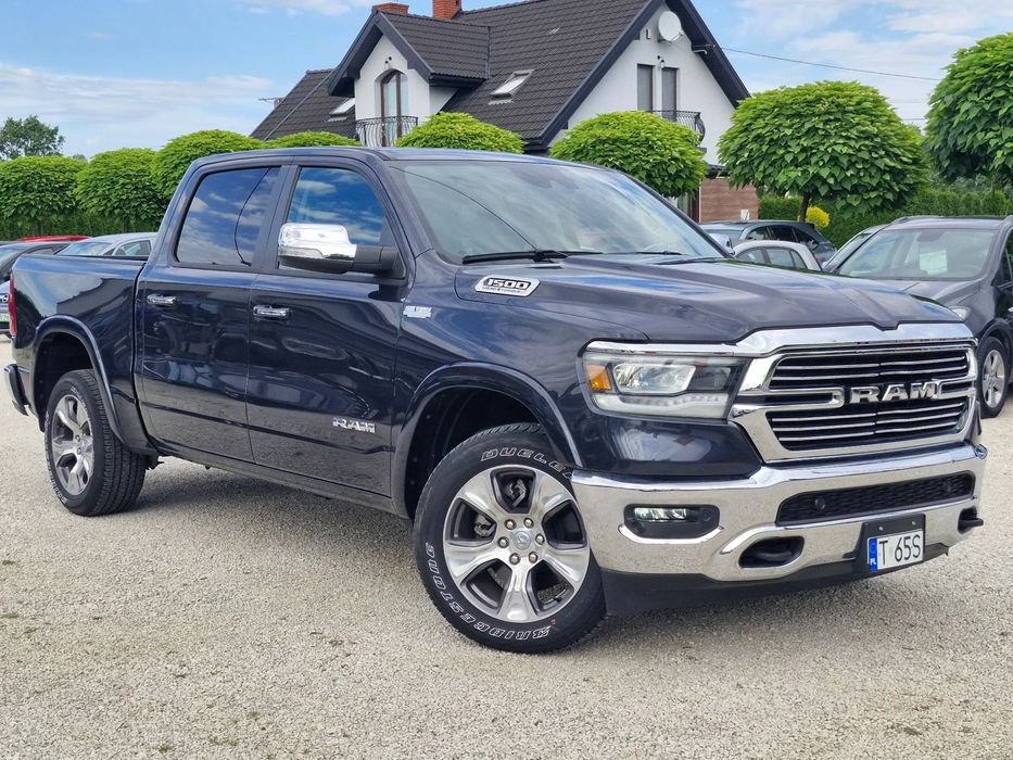 Dodge RAM Jak nowy przebieg 4000 KM 5.7 Benzyna 400KM LARAMIE FUL OPCJA