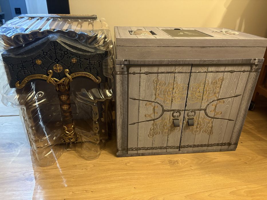 God of war ragnarok edycja kolekcjonerska młot steelbook