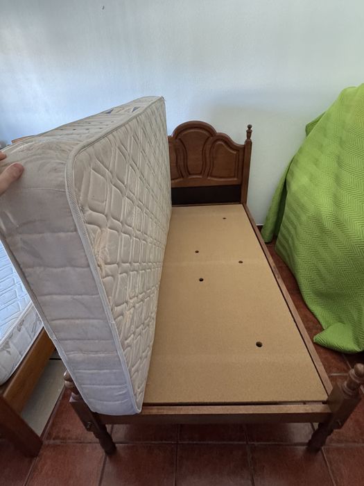 Camas de solteiro com colchão