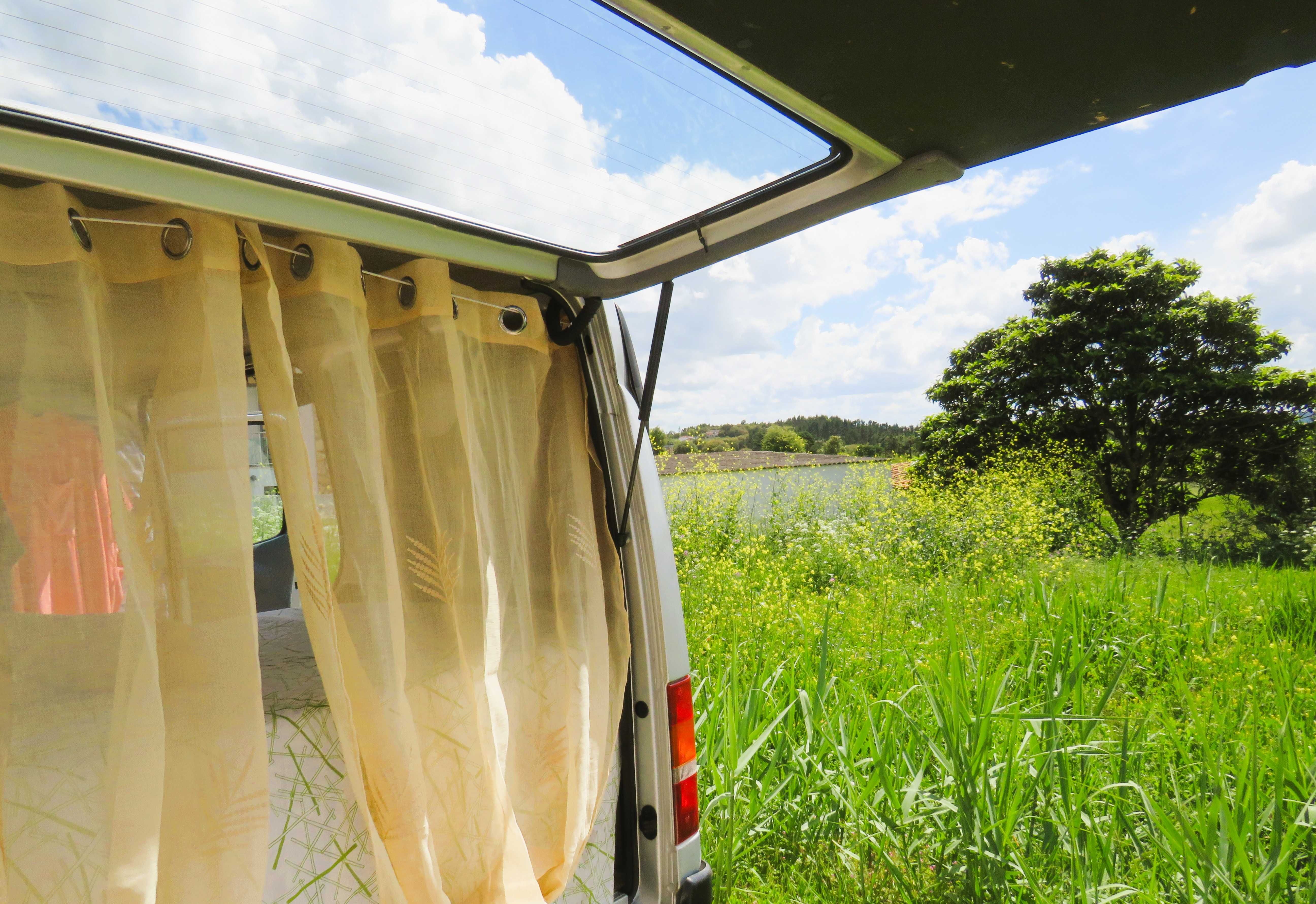 Ford Transit Camper 1990 – Explora Portugal com estilo e liberdade!
