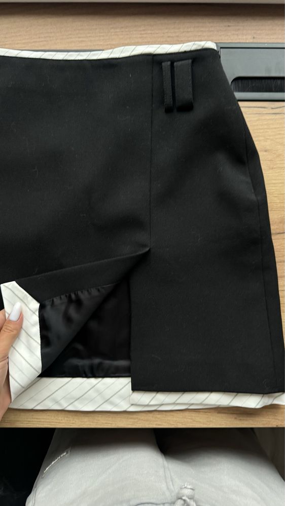 Спідниця від zara