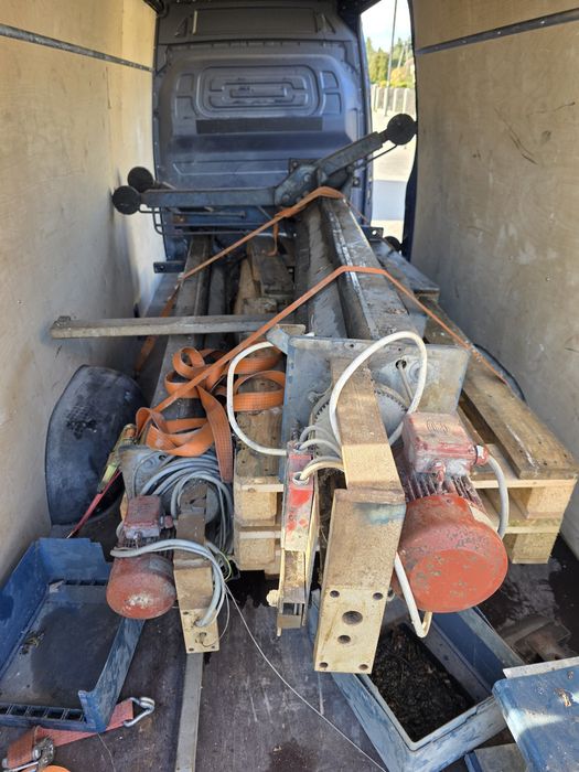 Podnośnik samochodowy dwukolumnowy niemiecki