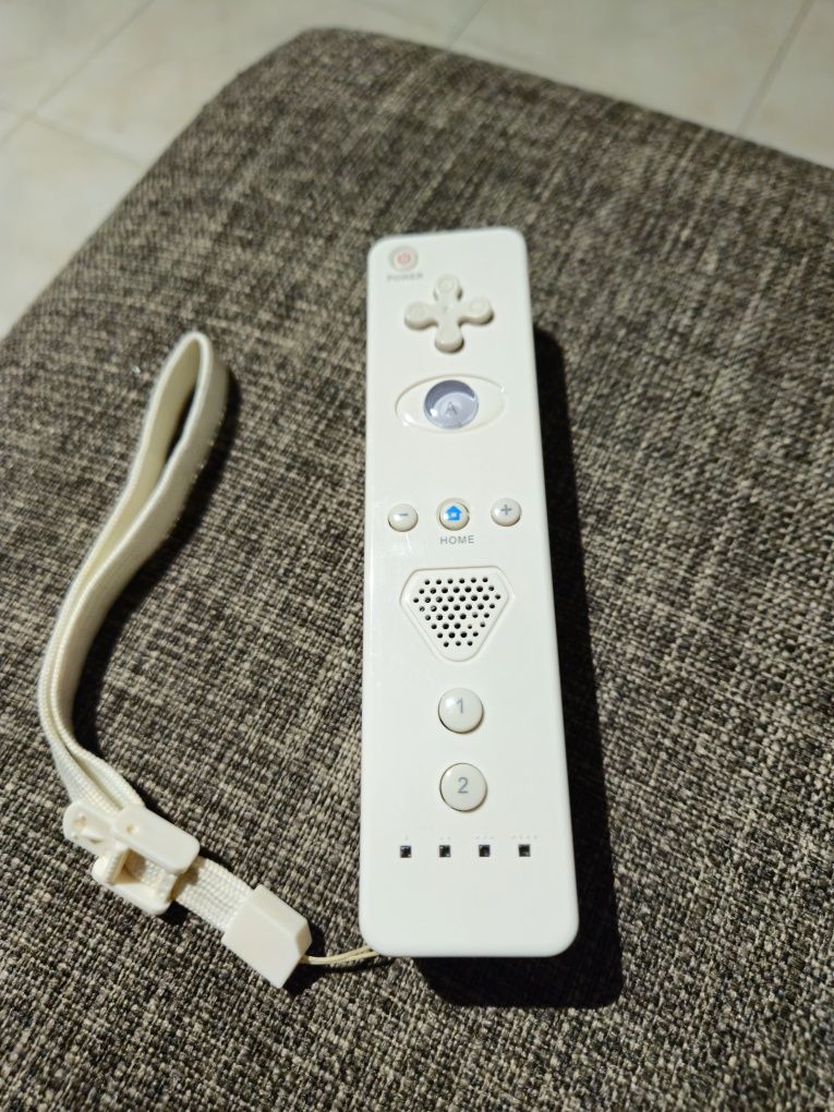 Comando Wii Branco com Nunchuk, Wii Motionplus e 2 capas de proteção!!