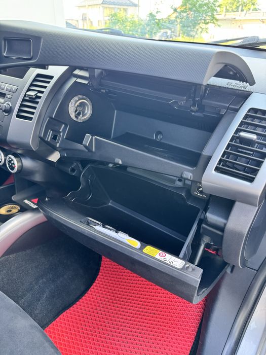 Mitsubishi Outlander XL