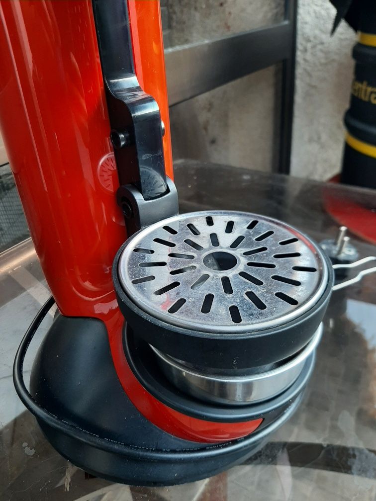 Máquina de café Krups Dolce Gusto para peças