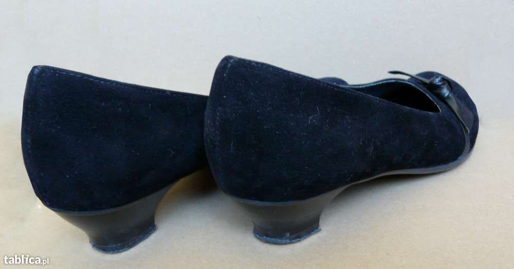 Eleganckie czarne zamszowe buty z kokardą, r. 39/40