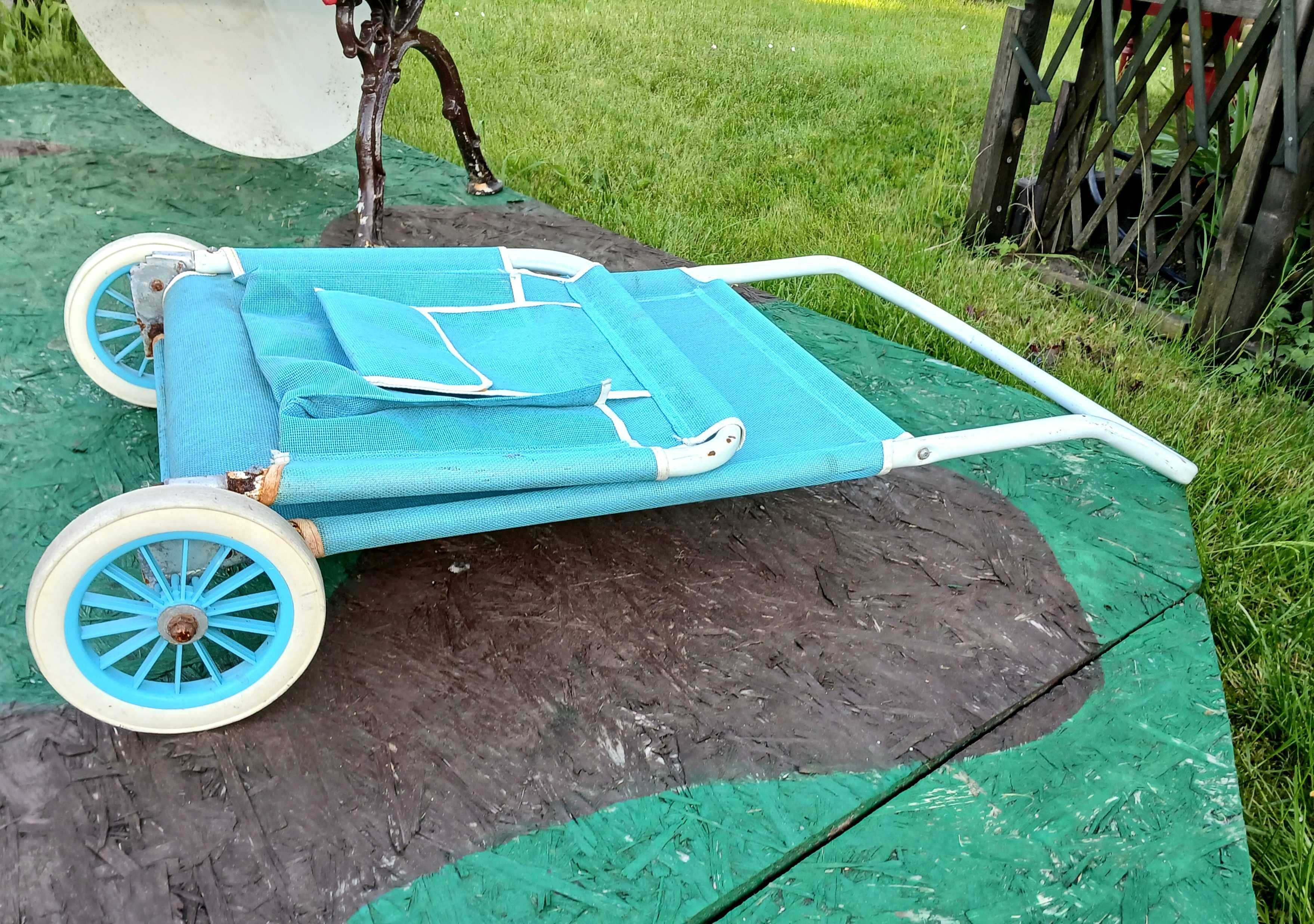 Leżak plażowy na kółkach