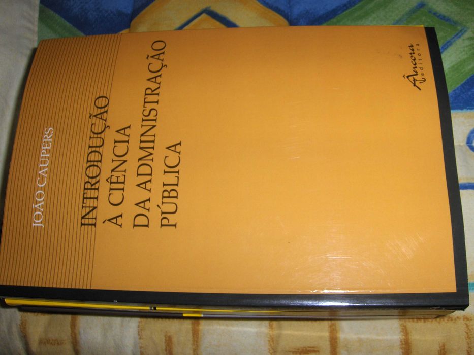 Livros de Direito em ótimas condições