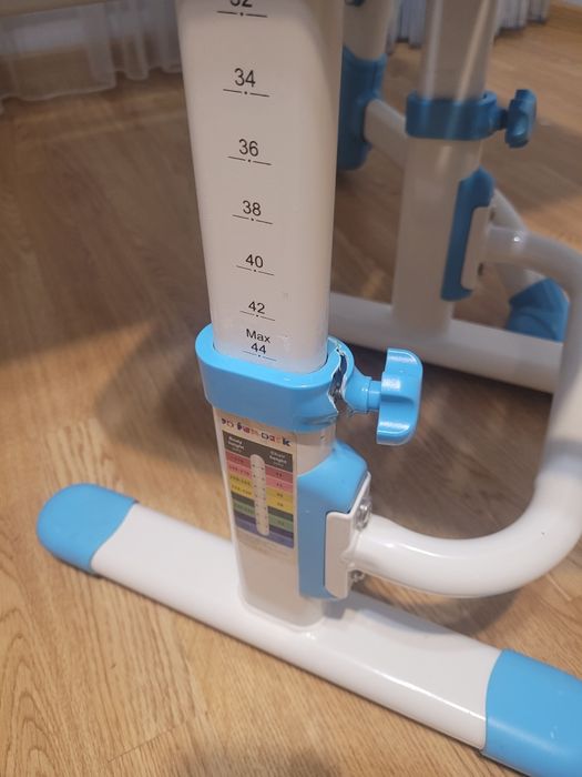 Стіл письмовий-трансформер і стілець Fundesk