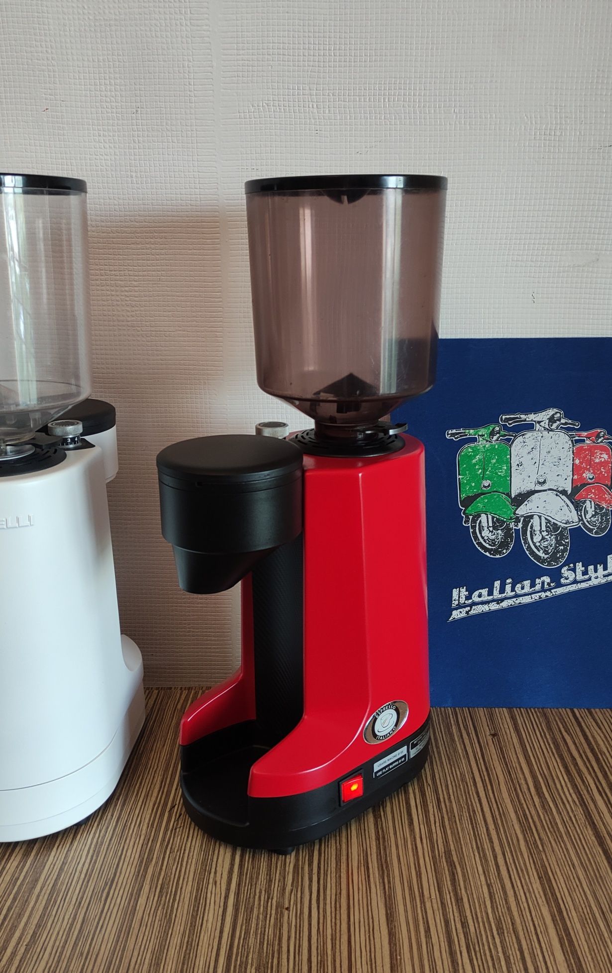 Остання в наявності Кавомолка Nuova Simonelli