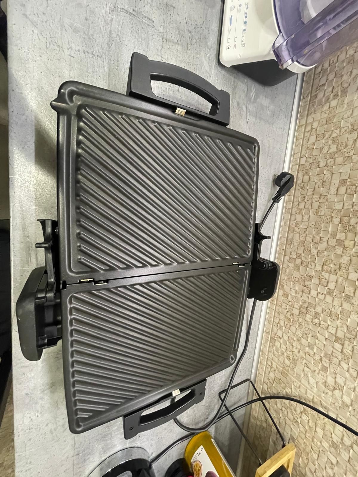 Grill elektryczny/opiekacz Severin