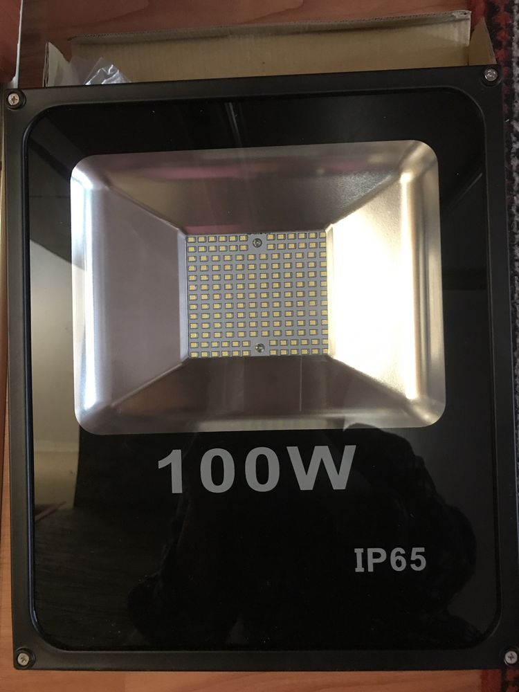 Прожектор світлодіодний 100w