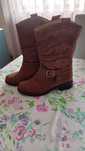 Botas em pele castanhas tamanho 37