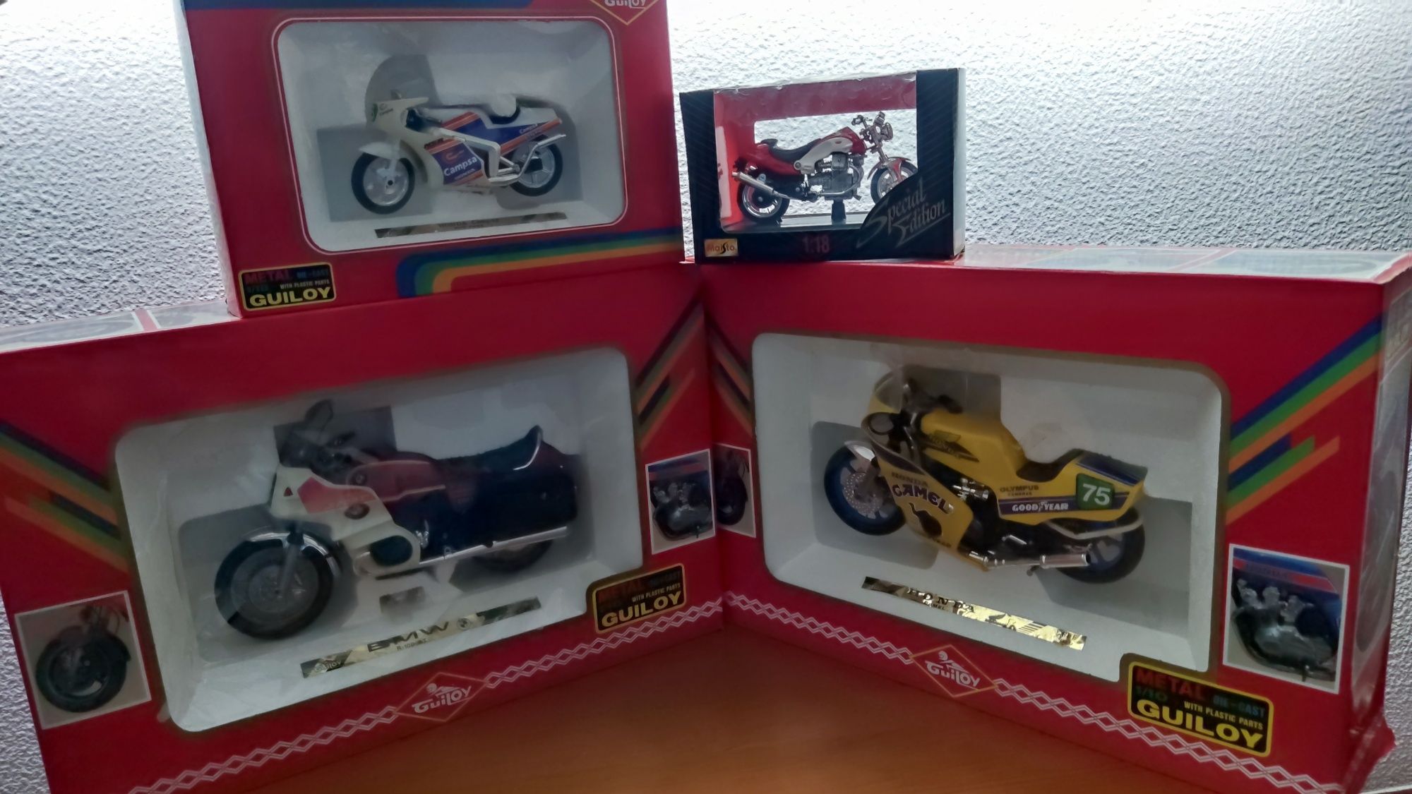 Motas Guiloy e Maisto: Honda Campsa, Camel, BMW R-100 RT, Moto Guzzi