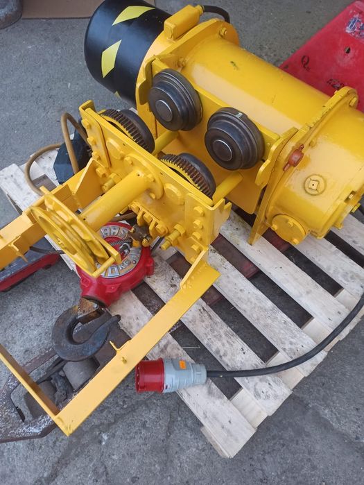 Wciągarka suwnica trójfazowa 1500 kg