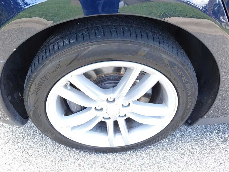 Tesla Model S      2015