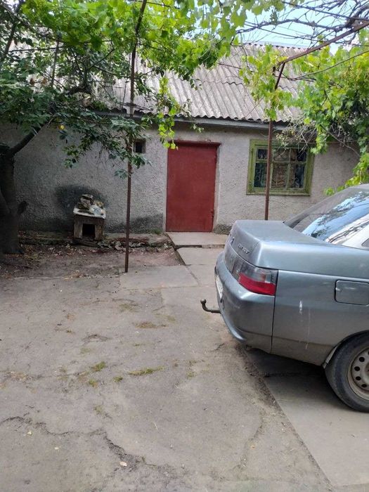 Пів дому в селі Федорівка