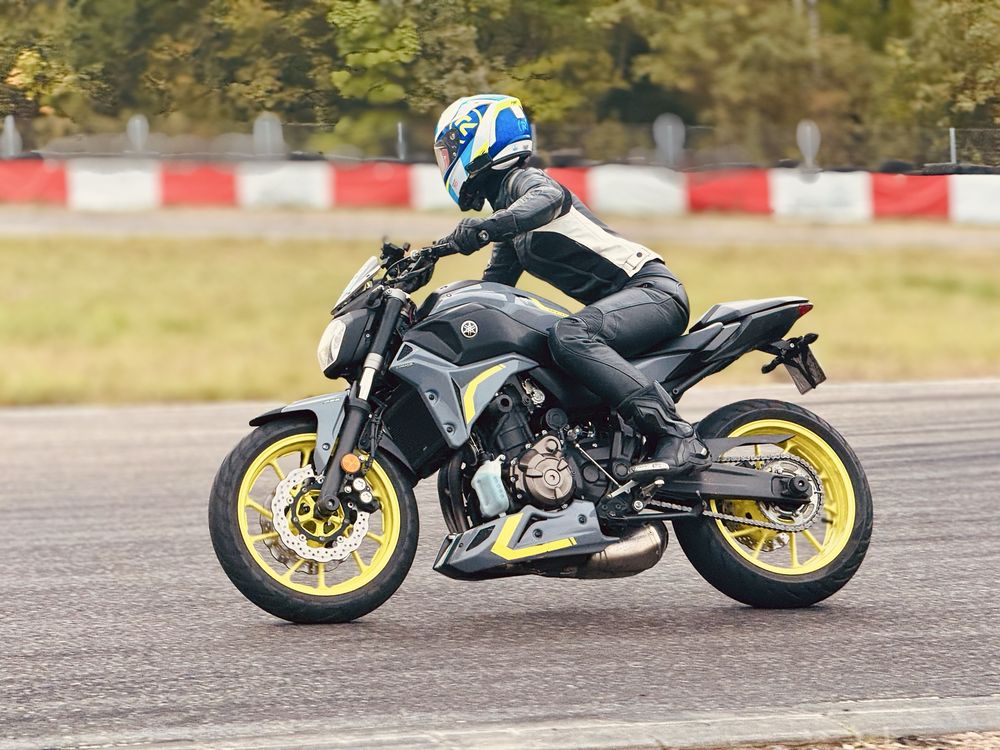 Yamaha Mt07, piękna z wieloma dodatkami!!
