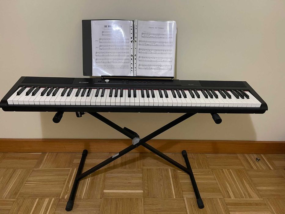 Teclado Piano Thomann SP-320 com suporte