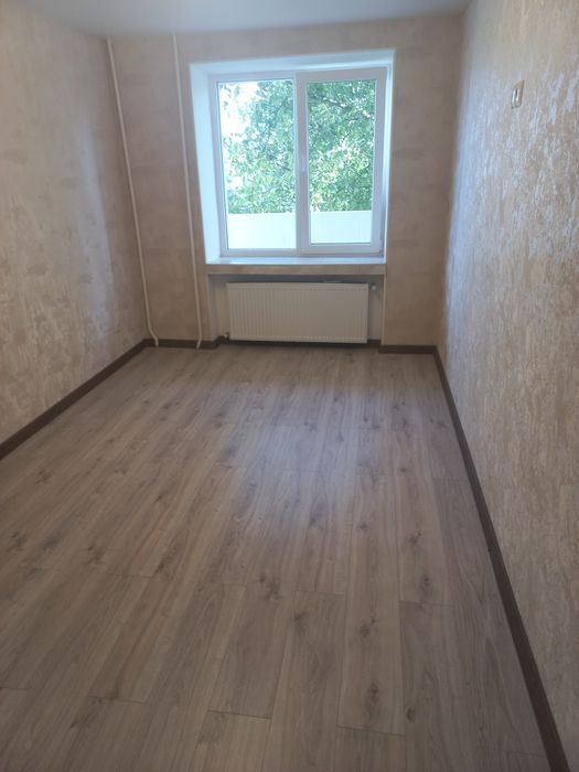 Продам 3-х кімн.-студіо в р-ні стомат.полікл.