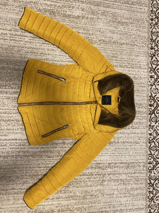 Продам куртку зима ZARA