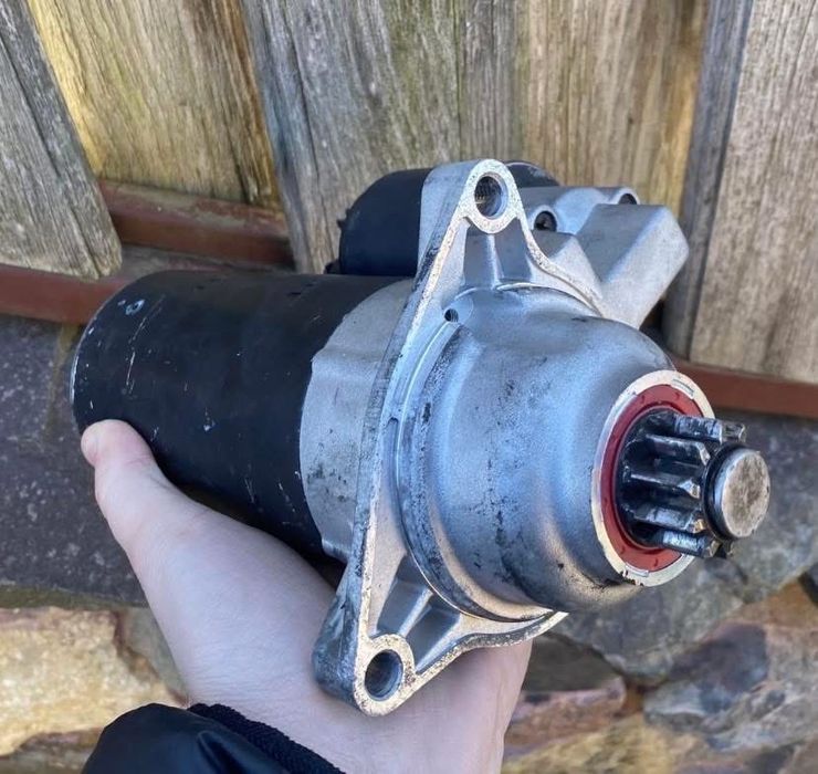 Стартер Volkswagen Transporter T4 2.5/2.4/1.9 Течик