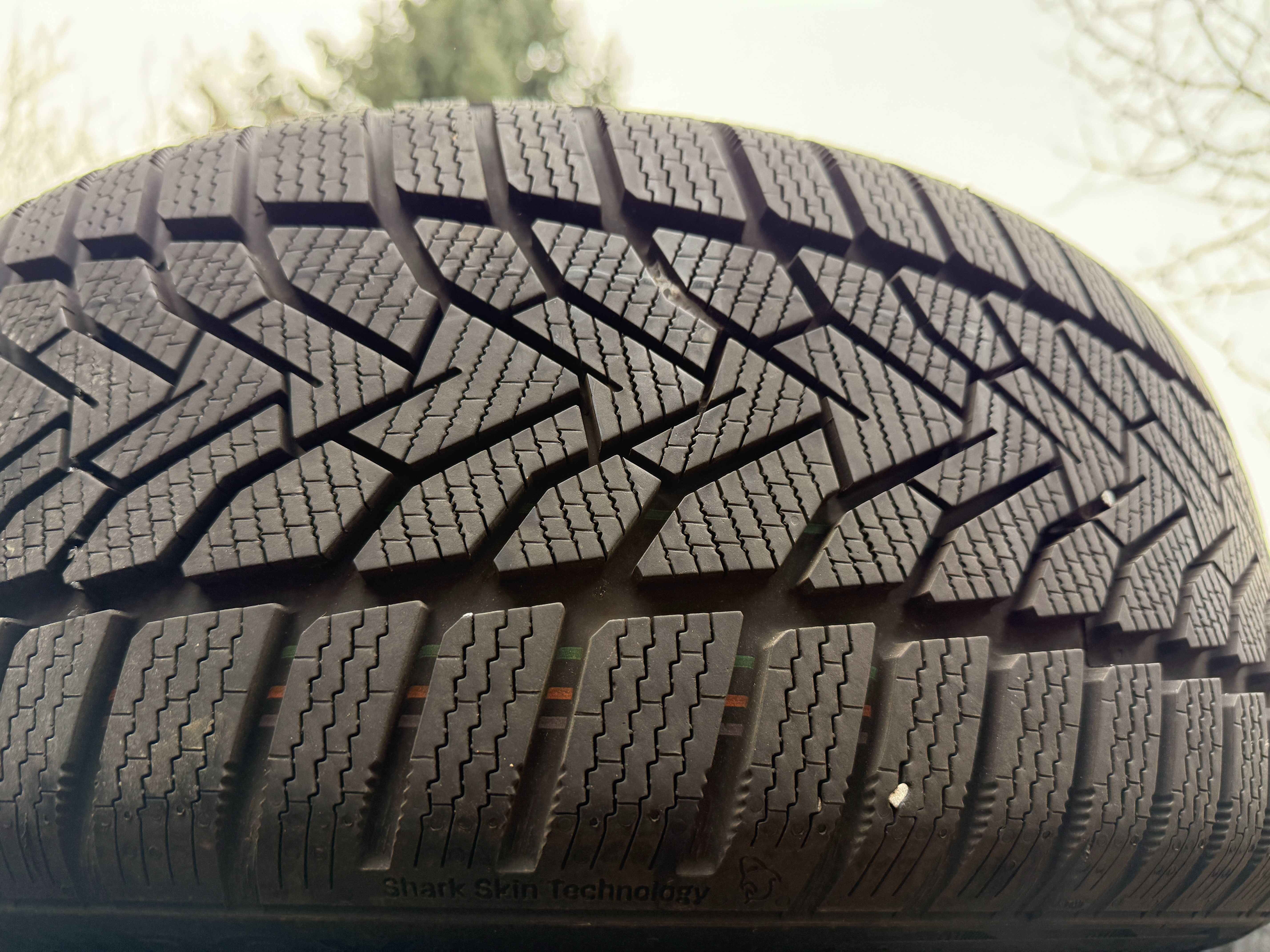 Komplet opon Uniroyal WinterExpert 225/50r17 98V XL 2022 r.