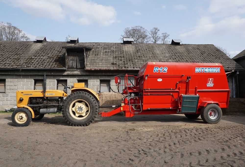 Poziomy paszowóz, wóz paszowy INTERMIX R12 Premium
