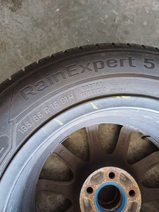 Opony z felgami 4 sztuki