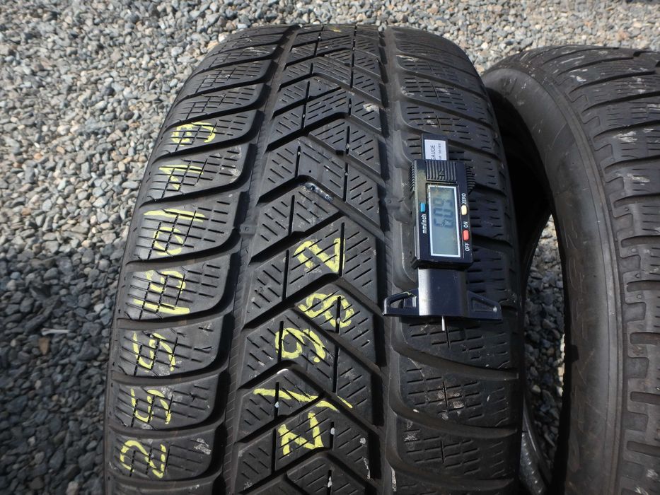 255/50r19 225/50/19 Pirelli Scorpion Winter AO Elect Seal Z/982