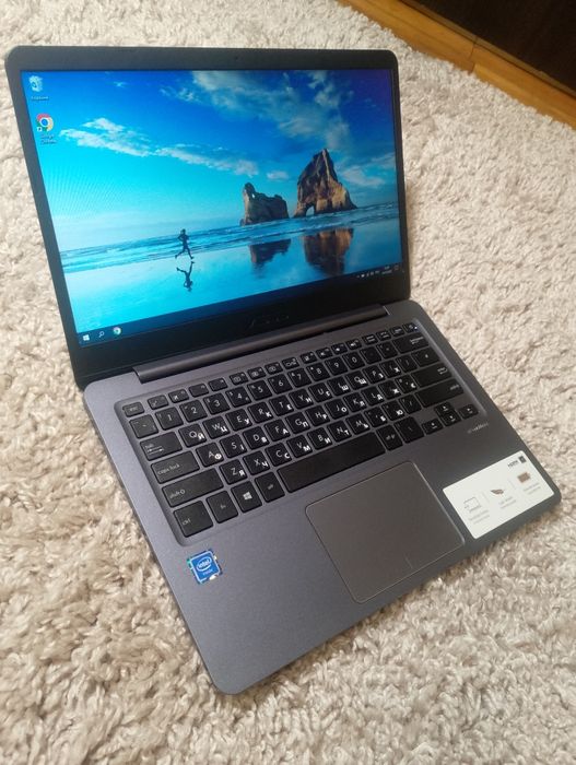 Ноутбук Asus новий 2023рік/ssd/4озу/батарея 6-10 годVivobook/14 дюймів