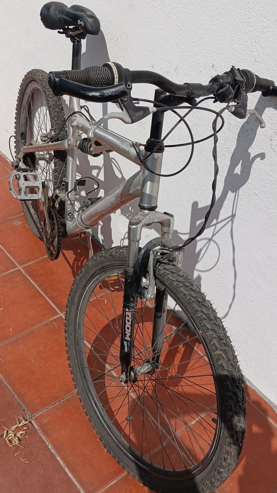 Bicicleta em alumínio roda 26