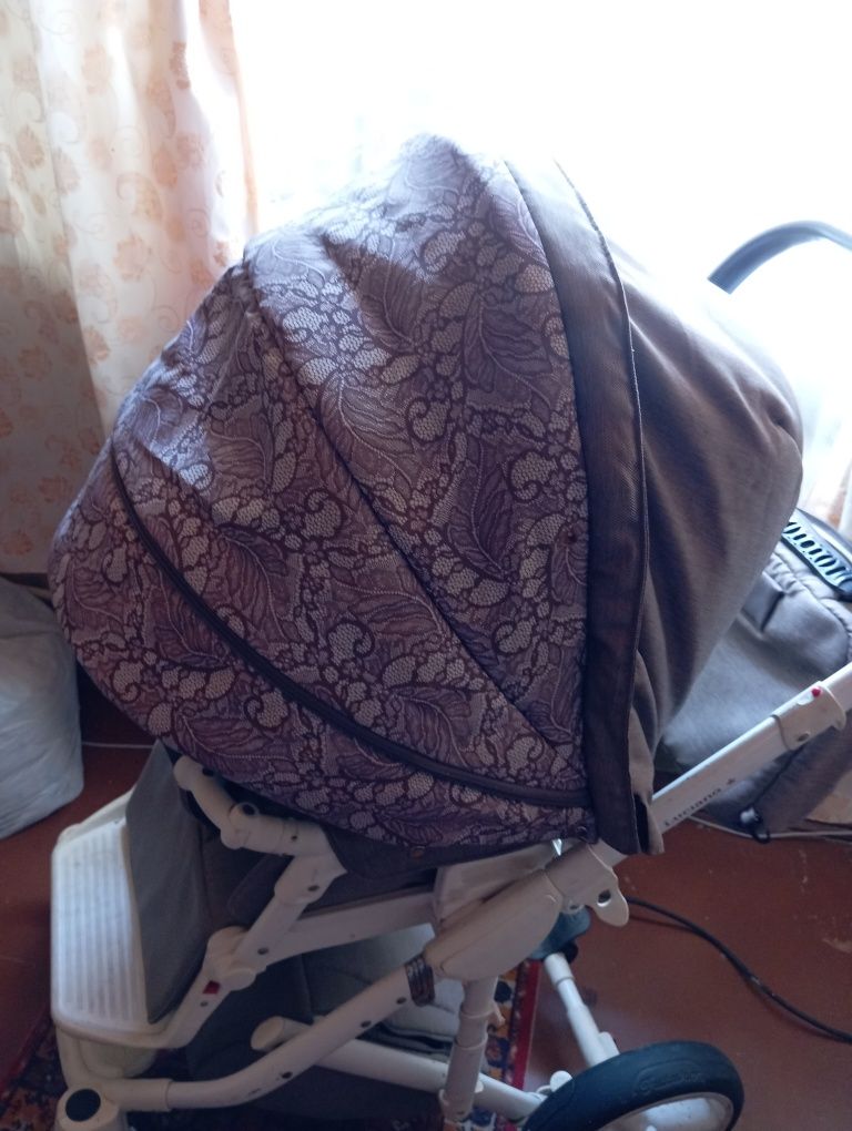 Продам детскую коляску
