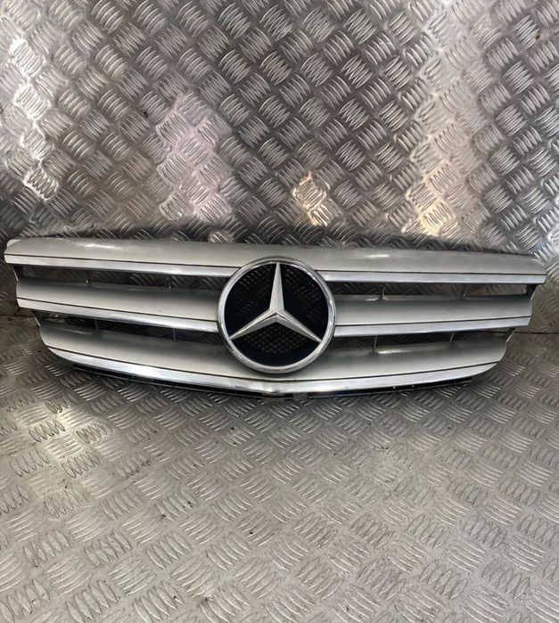 Grelha Frente Mercedes A W169