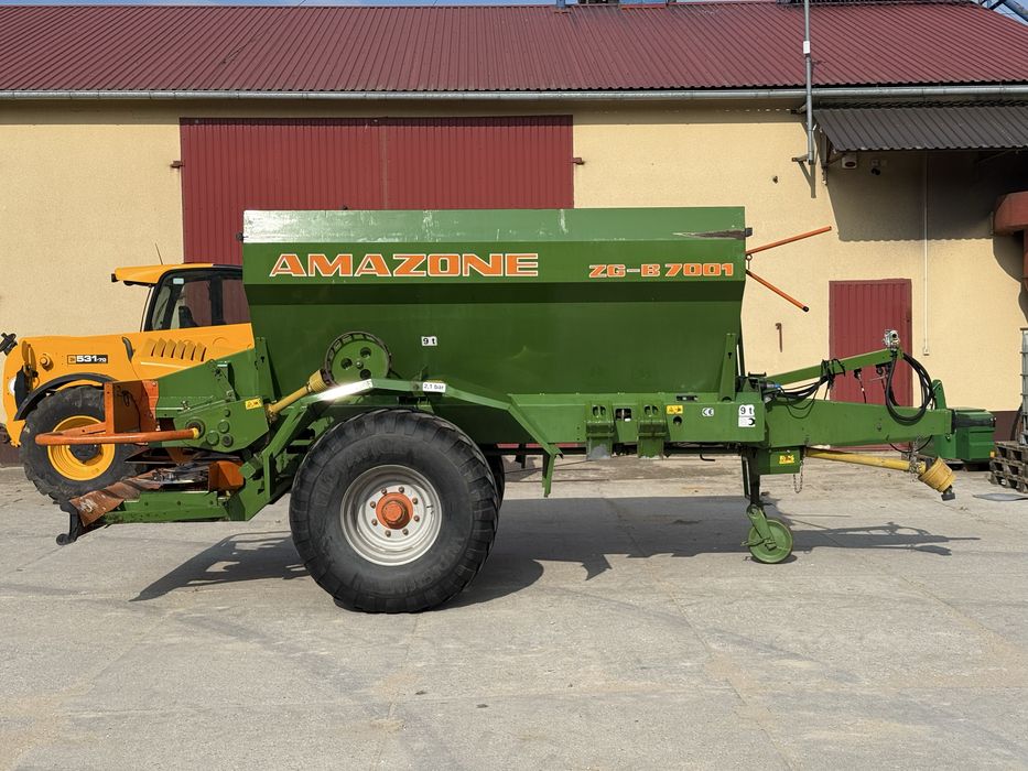 Rozsiewacz do wapna Amazone ZG-B 7001