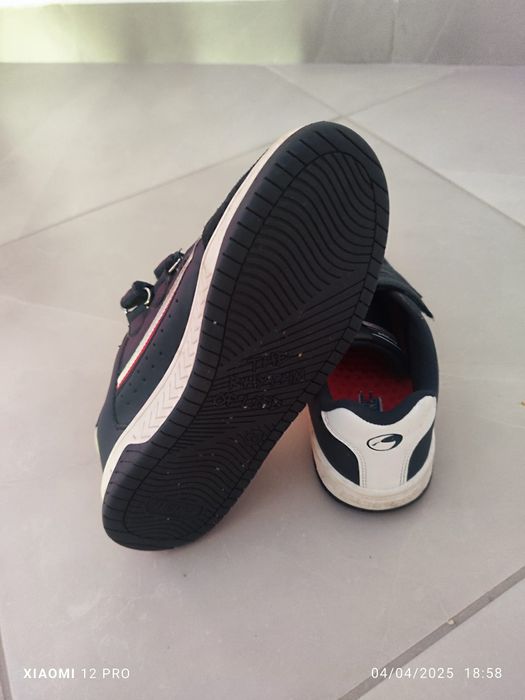 Ténis da marca Beppi