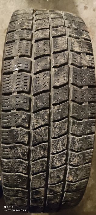 Opona zimowa Vredestein 205/65/16C