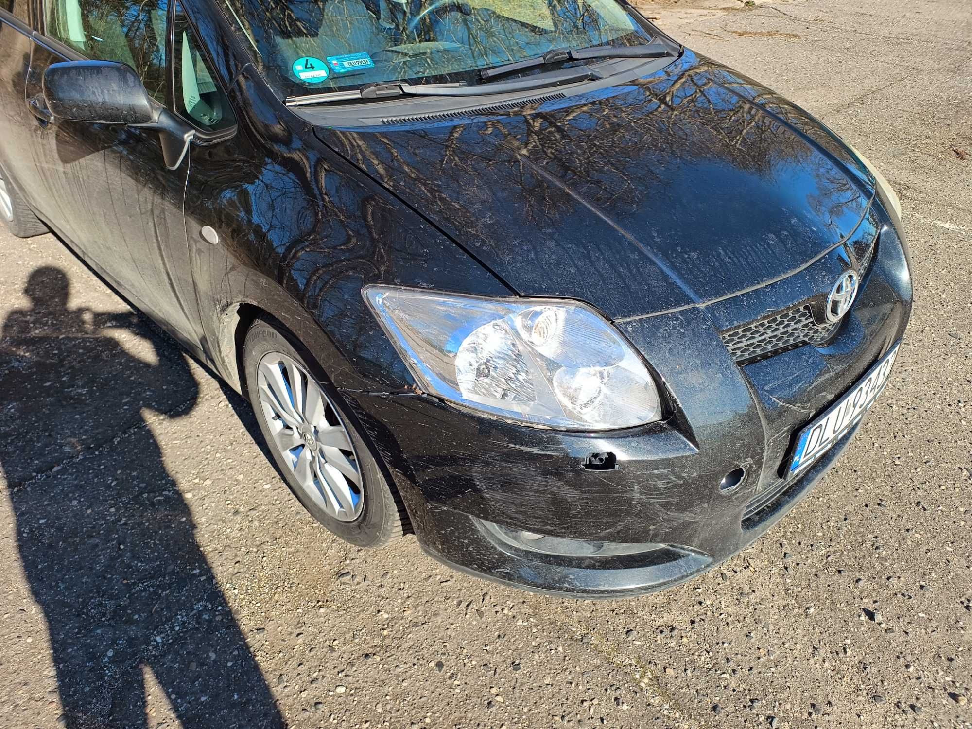 Sprzedam Toyotę Auris generacji 1 rocznik 2008