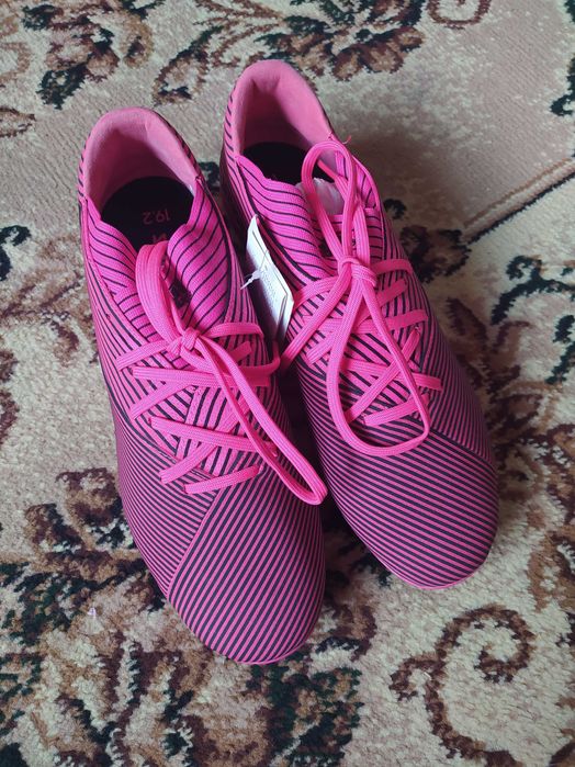 Нові футбольні бутси/копочки Adidas Nemeziz