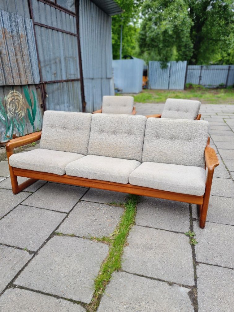 Sofa plus dwa fotele tekowe marki KOMFORT, Dania lata 70 ,mid-century