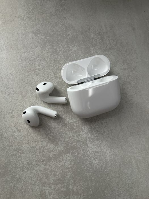 Słuchawki AirPods 4 Gwarancja do 24.09.26