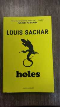 Книга Louis Sachar "Holes"