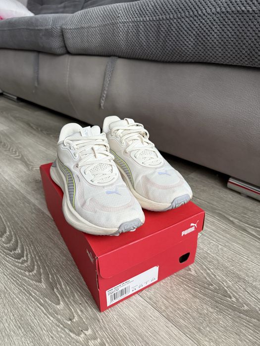 Кросівки жіночі 37,5 р