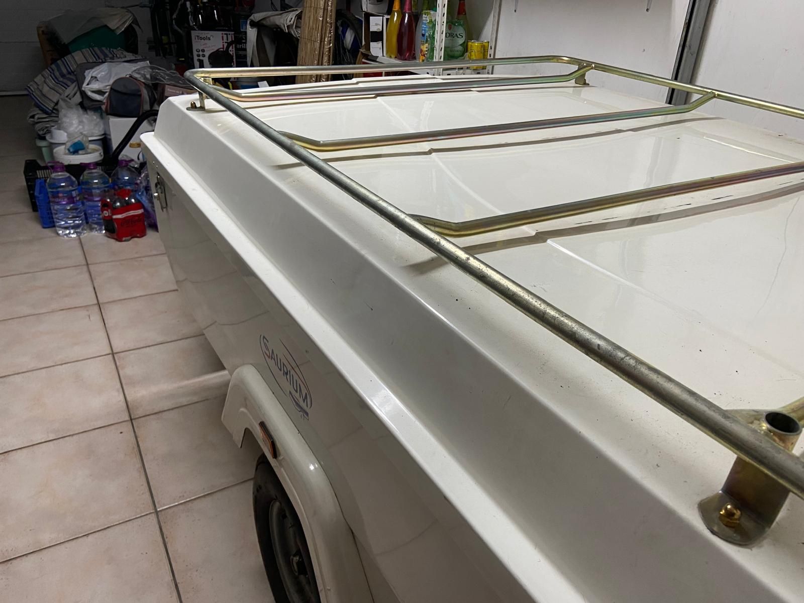 Auto tenda saurim