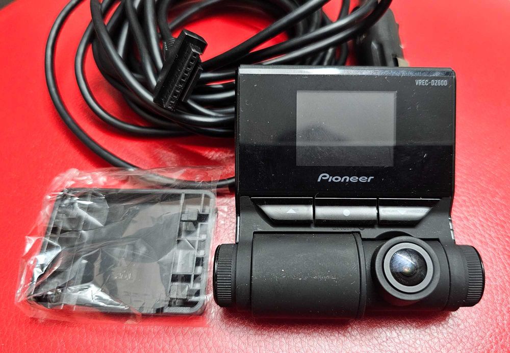 Відеореєстратор Pioneer VREC-DZ600