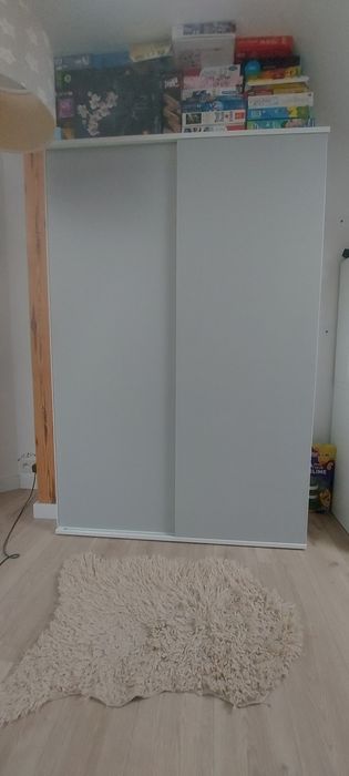 Szafa rozsuwana dziecięca + wieszaki