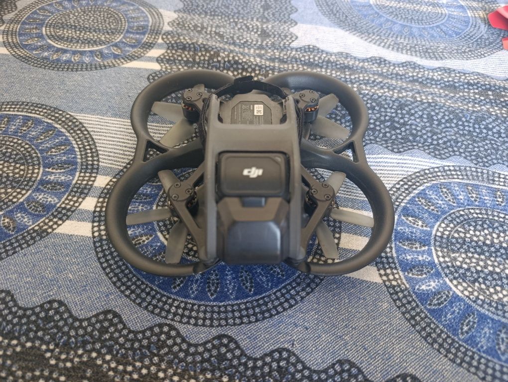 DJI Avata + Googles + 4 baterias + Motion Controller